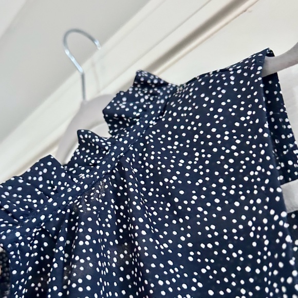 Loft Outlet navy white polka dot sleeveless blouse Size  Large - Picture 3 of 7